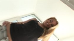 Captura de 'Hot Blonde Boned Hard By Her Lover' nº 1