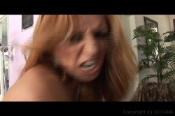 'Red On Top Black In The Hole 2' screenshot nº 51