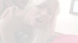Captura de 'Two Naughty Girls Fuck In A Threesome' nº 123
