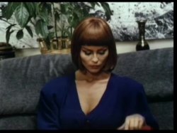 Captura de 'Careful He May be Watching' nº 100
