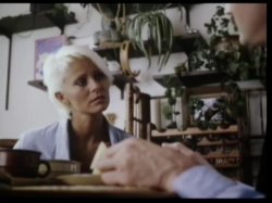 Captura de 'Careful He May be Watching' nº 25