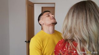 MILFs In Action Vol. 2 - Szene4 - 2
