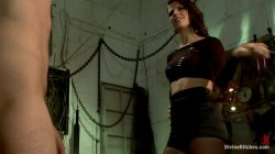 'Divine Bitches - Prostate Milking By Bobbi Starr' screenshot nº 41