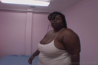 Lesbian BBBW 11 - Scène1 - 1