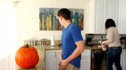 Captura de 'Bratty Sis Vol. 10: Trick or Treat' nº 3