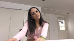 Captura de 'Family Cums First POV Blowjobs' nº 102