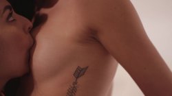 Captura de 'Girls Kissing Girls Vol. 24' nº 21