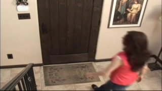 Natasha Bound &amp; Barefoot - Scena7 - 1