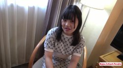 Captura de 'Friendly chat with a curvy beauty turns flirtatious introducing her to adulthood 1ST' nº 11