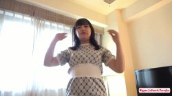 Captura de 'Friendly chat with a curvy beauty turns flirtatious introducing her to adulthood 1ST' nº 46