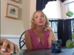 Captura de 'All Alone Horny Roommates' nº 2
