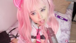 Captura de 'Cute Jennie Gives Herself A Mouthpie With A Cumming Dildo' nº 45