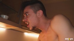 'Miss Naughty Swallows His Load' screenshot nº 82
