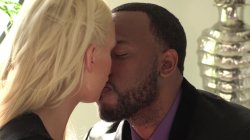 'Interracial Transactions' screenshot nº 130