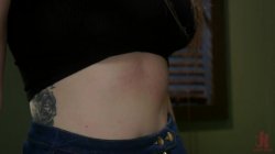 Captura de 'TS Pussy Hunters - Kayleigh Coxx Punishes Peeping Motel Manager Lauren Phillips' nº 66