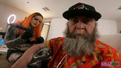 Captura de 'AVN Tattoo Orgy' nº 21