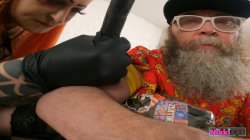 Captura de 'AVN Tattoo Orgy' nº 6