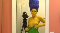 Captura de 'Simpsons The XXX Parody: Marge & Homer's Sex Tape!' nº 4