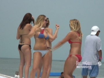 Hot Babes Flash and Go Topless on Beach Screenshot