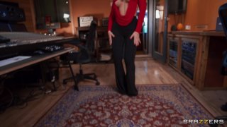 MILFs In Action Vol. 3 - Cena1 - 1