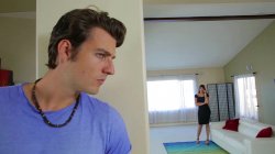 Captura de 'I Blackmailed My Stepmom' nº 122