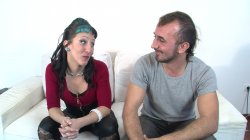 Captura de 'Casting a Spanish Man in Front of a Camera for the First Time with Betty Foxxx' nº 25