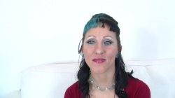 Captura de 'Casting a Spanish Man in Front of a Camera for the First Time with Betty Foxxx' nº 7