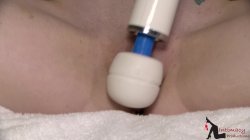 'First Time with a Girl: Anal Play and Squirting' screenshot nº 140