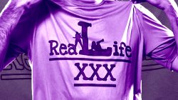 Captura de 'It's A Condom Hunt! Real Life XXX Episode 12: The Colorado Collab House' nº 4