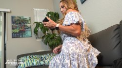 Captura de 'StepSon Helps StepMom With Photo Shoot' nº 50