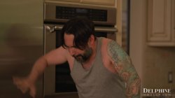 Captura de 'Behind The Scenes - The Production Assistant Seduces The Crew' nº 54