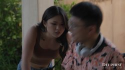 Captura de 'Behind The Scenes - The Production Assistant Seduces The Crew' nº 73
