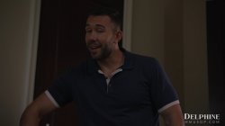 Captura de 'Behind the Scenes - The Director of Photography Hustles' nº 5