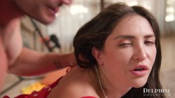 Captura de 'Behind The Scenes - The Female Talent Does Anal' nº 33