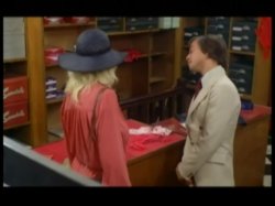 'Intimate Lingerie (English Language)' screenshot nº 3