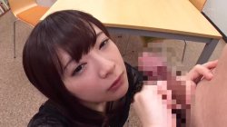 Captura de 'Insertion While Still Wearing Clothes! Feminine Elder Sister' nº 92