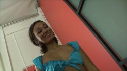 Captura de 'Creampies Between Her Thighs' nº 16