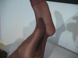 Captura de 'Holly West Jerk Off Enc. Pantyhose' nº 39
