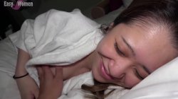 Captura de 'Stunning and Stylish Career Woman Enjoying a Cozy Bath Together!' nº 2