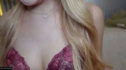 Captura de 'Porcelain Doll with Blonde Hair, A' nº 22