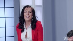 Captura de 'Control Her' nº 8
