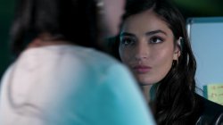 Captura de 'Revenge (Movie + Behind the Scenes)' nº 60