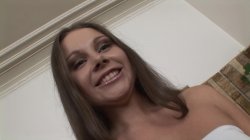 Captura de 'Hottie gets Anally Screwed & Creampied' nº 2