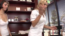 Captura de 'Busty MILFS & Teens 2' nº 111