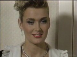 'Retro Chicks Play Dress Up' screenshot nº 39