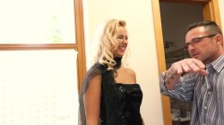 'Curvy Blondes Fucked On Camera' screenshot nº 86