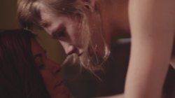 Captura de 'Girls Fucking Older Women' nº 48