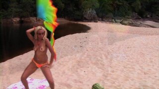 Tropical Getaways - Escena1 - 2