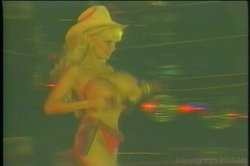 Captura de 'Busty Conquests of Traci Topps' nº 128