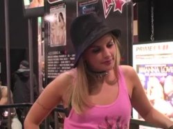 Captura de '2008 AVN Interview - Brianna Love' nº 11